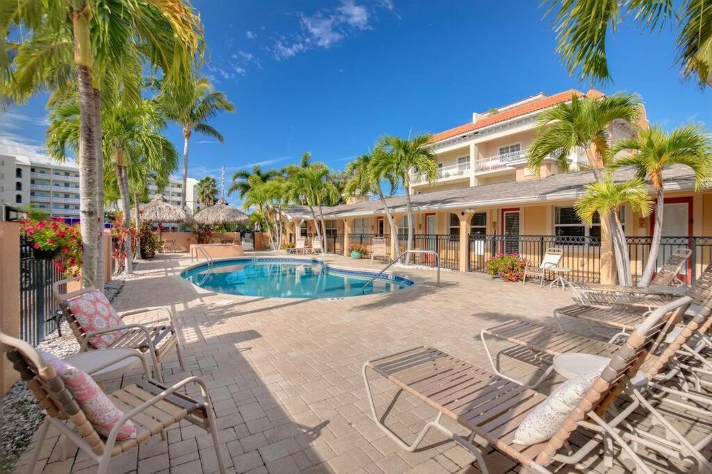Steps To The Beach And Restaurants! - Coconut Villa'S Suite 1 St. Pete Beach Luaran gambar