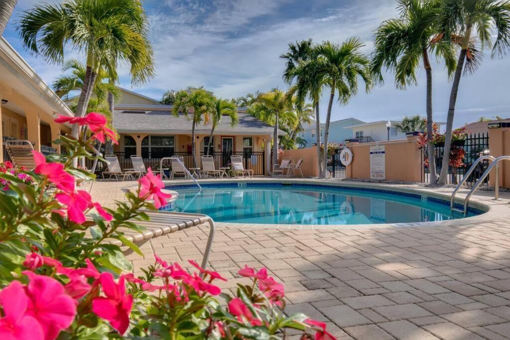 Steps To The Beach And Restaurants! - Coconut Villa'S Suite 1 St. Pete Beach Luaran gambar